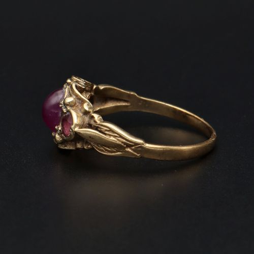 Victorian 9ct Gold Russian Ruby Ring image-3