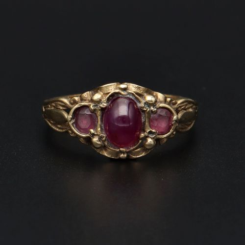 Victorian 9ct Gold Russian Ruby Ring image-2