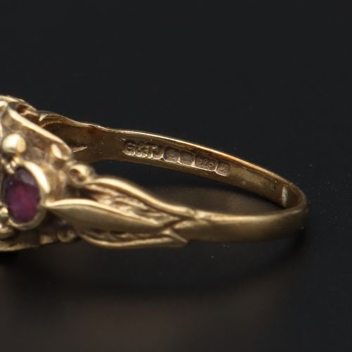 Victorian 9ct Gold Russian Ruby Ring image-4