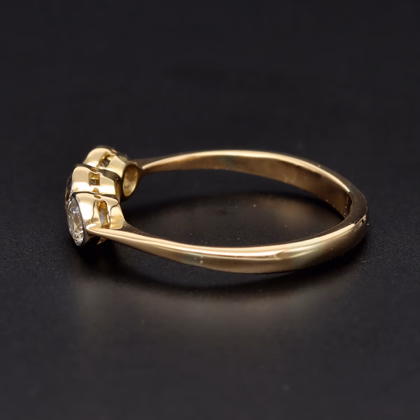 18ct Gold Diamond Ring