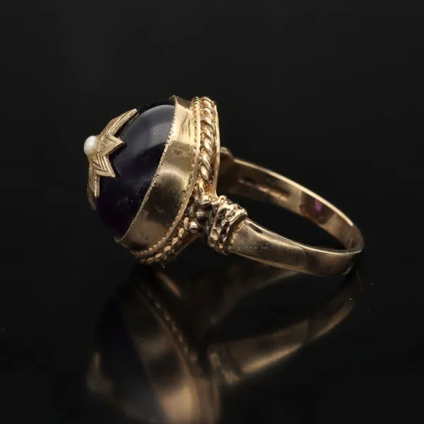 Vintage 9ct Gold Cabochon Amethyst and Pearl Ring
