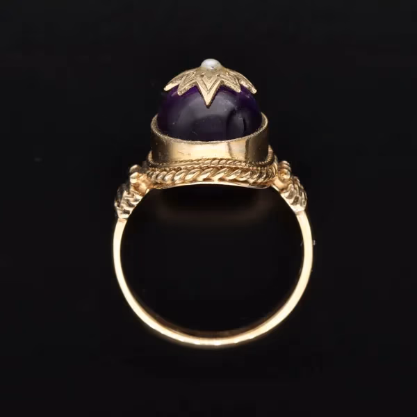 Vintage 9ct Gold Cabochon Amethyst and Pearl Ring