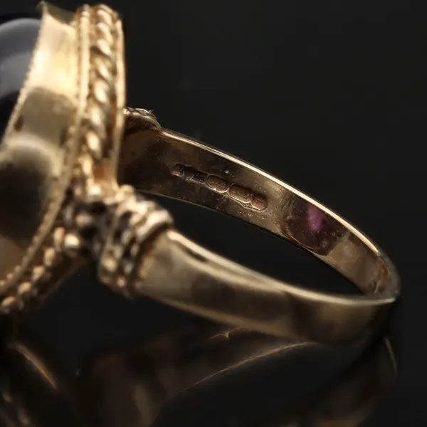Vintage 9ct Gold Cabochon Amethyst and Pearl Ring