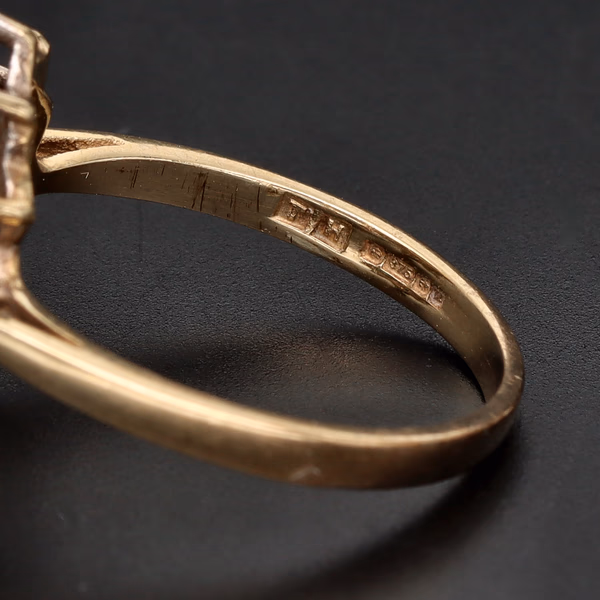 9ct Yellow Gold Opal Emerald & Diamond Cluster Ring