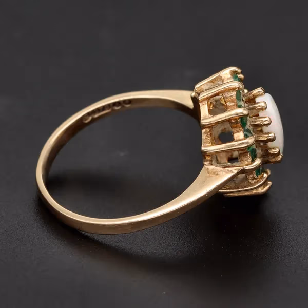 Retro  - Vintage Gold Opal Emerald Ring