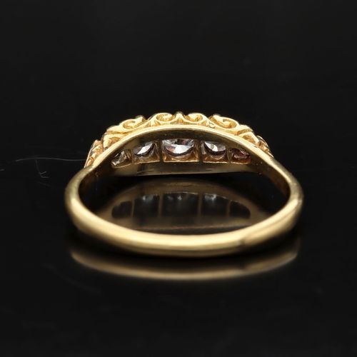 Antique 18ct Gold Five Stone Diamond Ring image-5