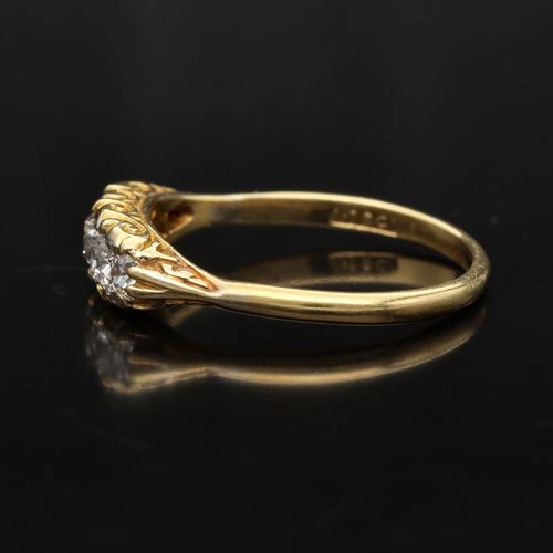 Antique 18ct Gold Five Stone Diamond Ring image-3