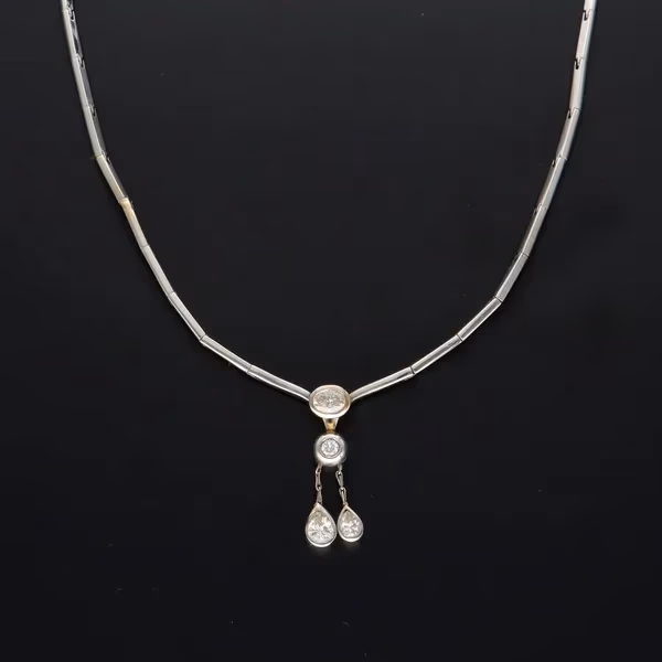 18ct White Gold Italian Diamond Necklace