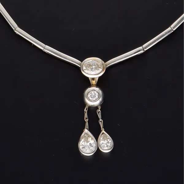 18ct White Gold Italian Diamond Necklace