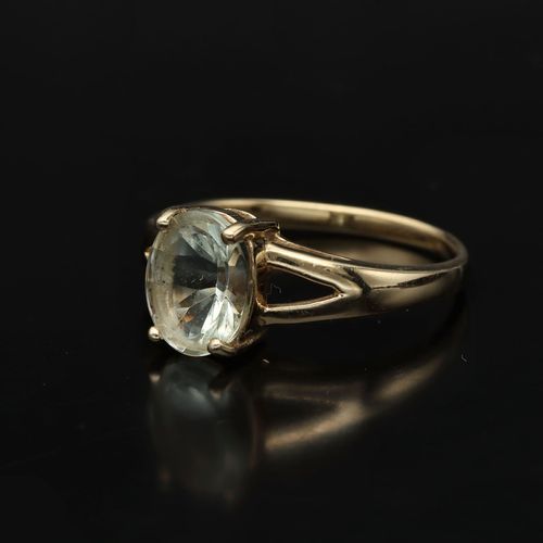 9ct Gold 1.4ct Green Amethyst Ring image-3