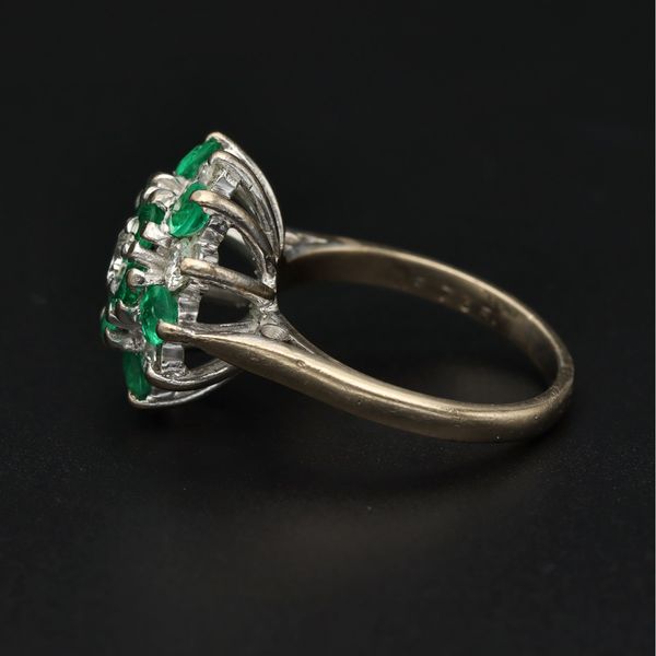 18ct Gold Vintage Emerald and Diamond Cluster Ring