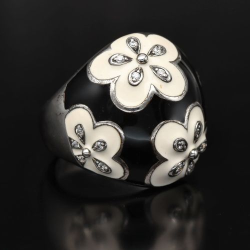 Belle Etoile Silver Black and White Enamel Ring image-1