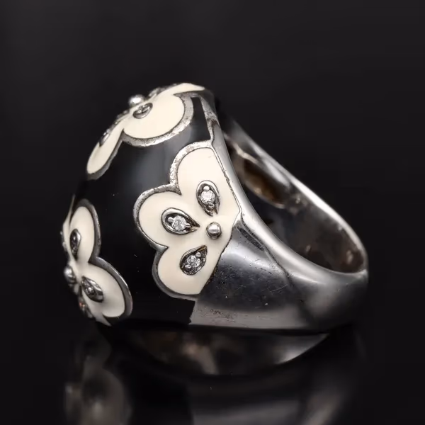 Belle Etoile Silver Black and White Enamel Ring