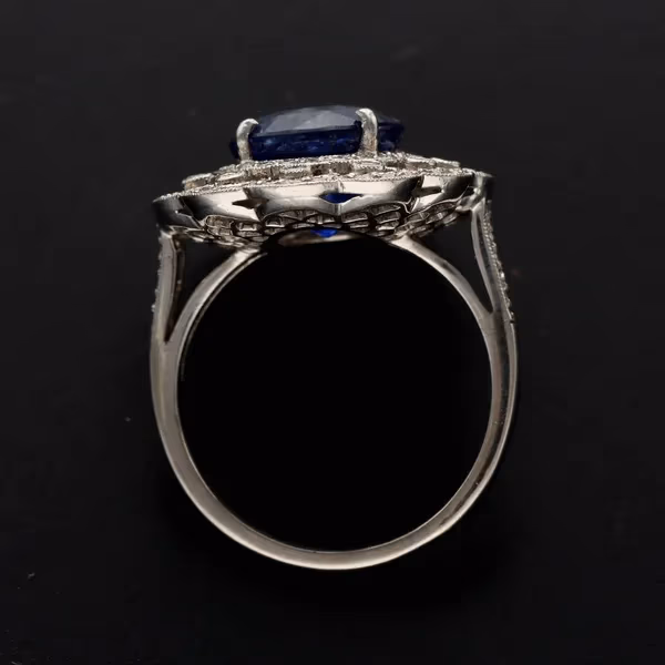 18ct White Gold Sapphire & Diamond Ring