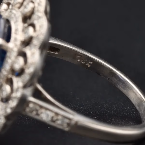 18ct White Gold Sapphire & Diamond Ring