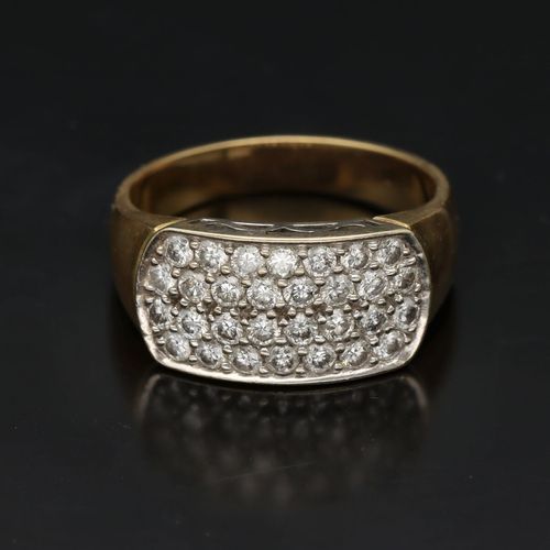 Unisex 18ct Gold Diamond Ring image-2