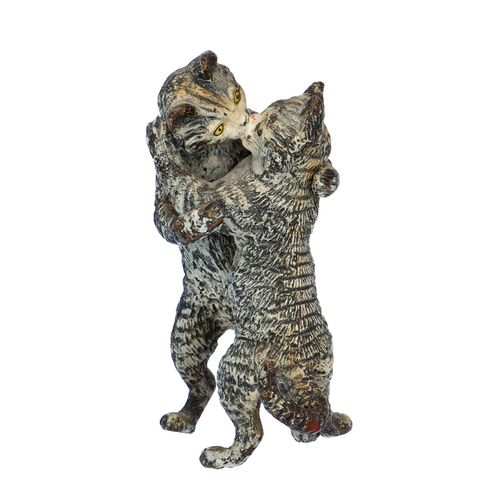Late 19th Century Cold Painted Bronze of Two Cats Kissing image-2