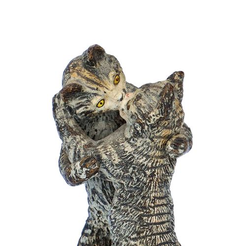 Late 19th Century Cold Painted Bronze of Two Cats Kissing image-5