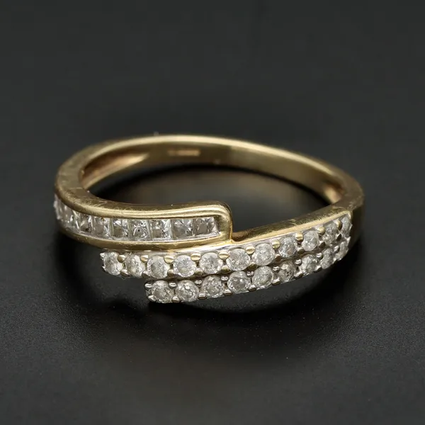 Gold Vari Cut Diamond Ring