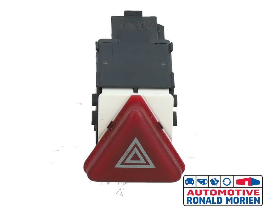 Used Panic lighting switch Volkswagen Transporter T5 2.0 TDI DRF Price € 5,00 Margin scheme offered by Automaterialen Ronald Morien B.V.