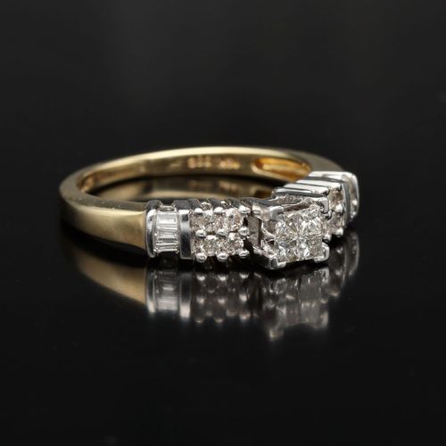 14ct Gold Vari Cut Diamond Ring image-1