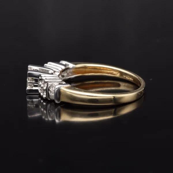 14ct Gold Vari Cut Diamond Ring