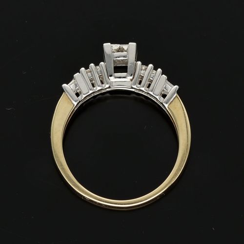 14ct Gold Vari Cut Diamond Ring image-6