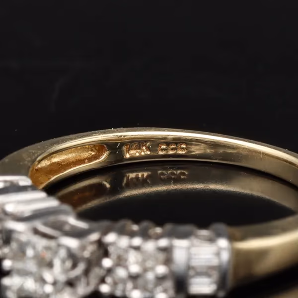 14ct Gold Vari Cut Diamond Ring