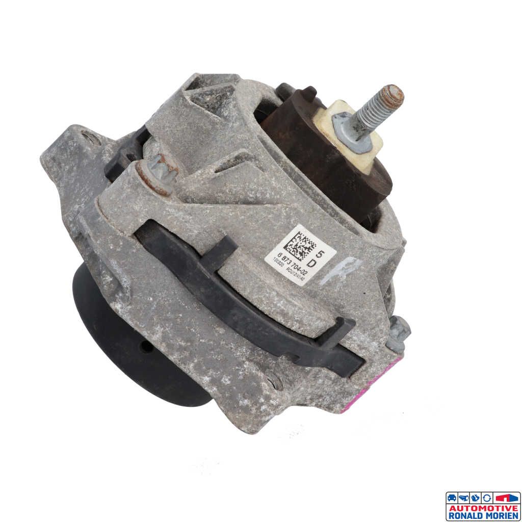 Used Engine mount BMW 2 serie (F22) 218i 1.5 TwinPower Turbo 12V Price € 29,00 Inclusive VAT offered by Automaterialen Ronald Morien B.V.
