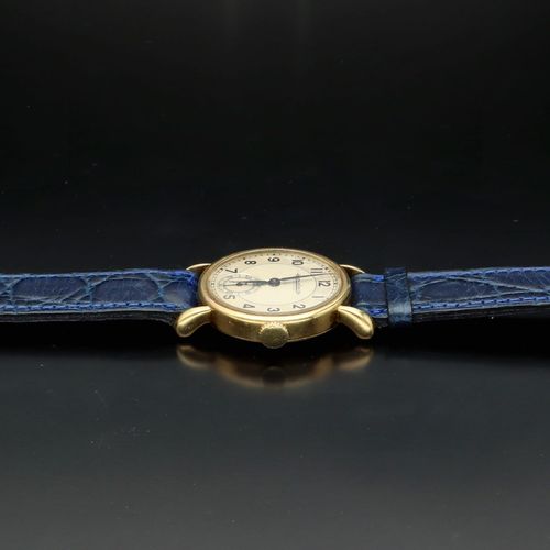 Rare Jaeger-LeCoultre 18ct Gold ‘Teardrop Lugs’ Watch image-3