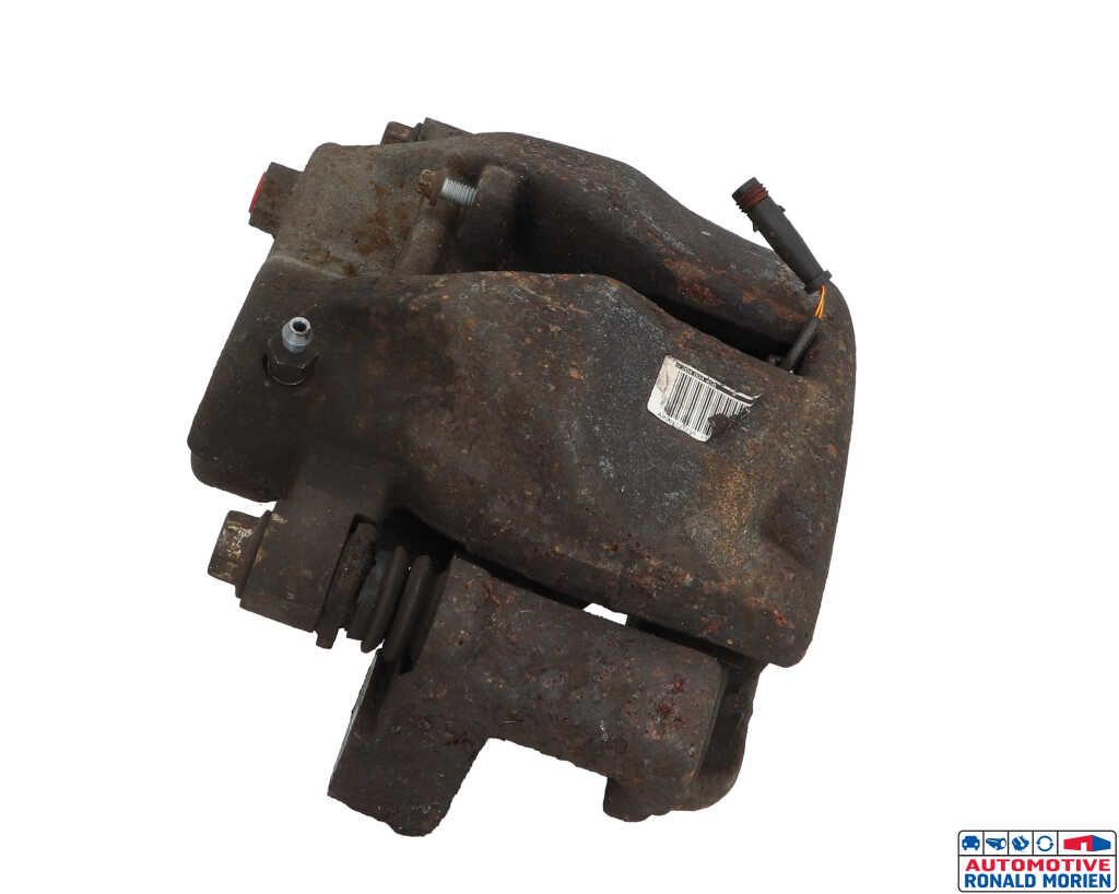 Used Rear brake calliper, right Volkswagen Crafter 2.5 TDI 30/35/50 Price € 65,00 Inclusive VAT offered by Automaterialen Ronald Morien B.V.