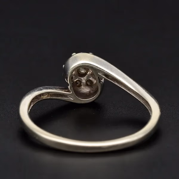 Gold Brilliant - Cut Diamond Ring