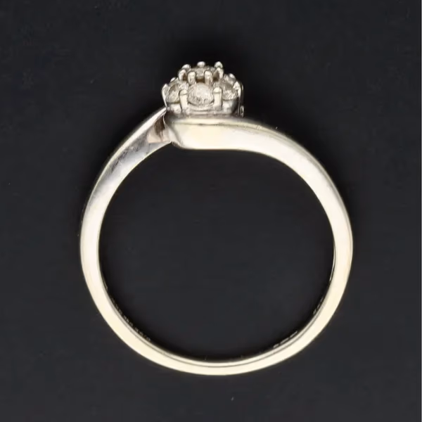 Gold Brilliant - Cut Diamond Ring