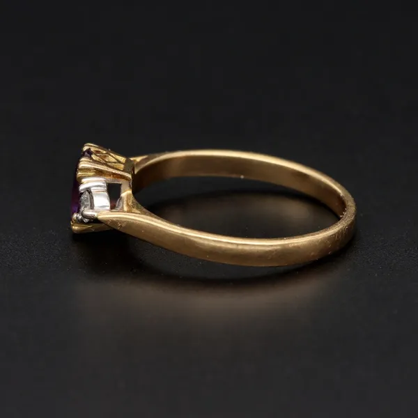 18ct Yellow Gold Amethyst & Diamond Ring