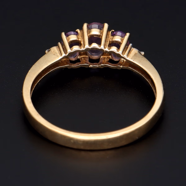 9ct Gold Amethyst Diamond Ring