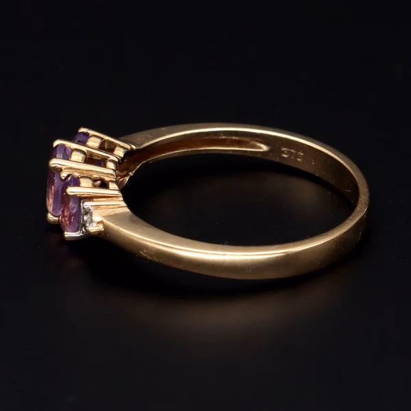 9ct Gold Amethyst Diamond Ring