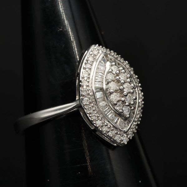9ct White Gold Diamond Ring