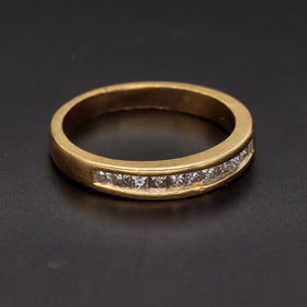 18ct Yellow Gold Princess Cut Diamond Half Eternity Ring