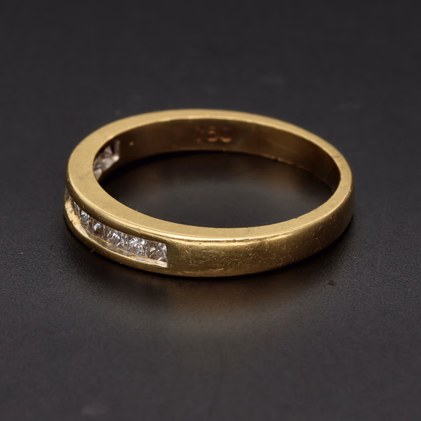 18ct Yellow Gold Princess Cut Diamond Half Eternity Ring