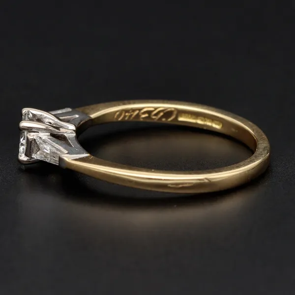 18ct Yellow Gold Natural Diamond Ring