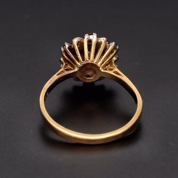 Vintage 1977 London 18ct Yellow Gold Sapphire & Diamond Ring