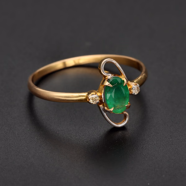 14ct Yellow Gold Emerald & Diamond Ring