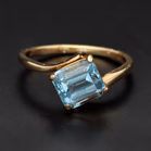 18ct Yellow Gold Twisted Aquamarine Ring