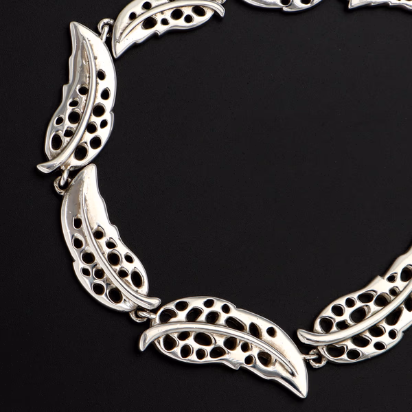 Sterling Silver Leaf-Link Plume Necklace
