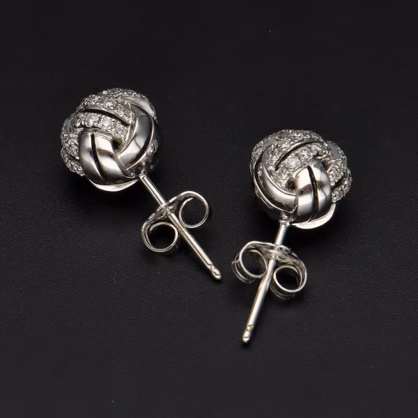18ct White Gold & Diamond Earrings