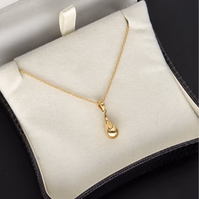 18ct Yellow Gold Drop Pendant on 9ct Yellow Gold Chain