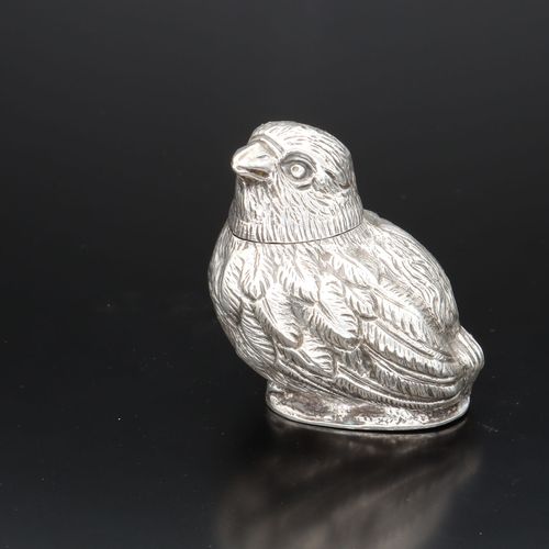 Pair of Victorian Silver Pepperettes Shaped as Chicks image-2