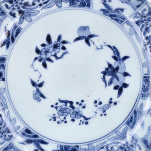18th Century Arita Japanese Porcelain Dish image-2