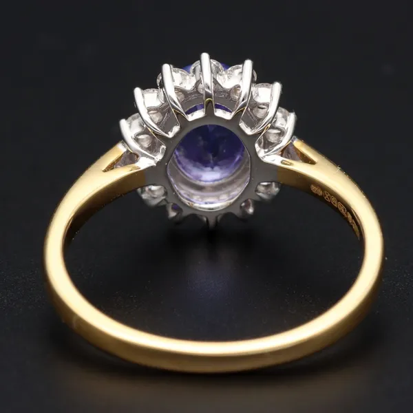 18ct Gold Tanzanite and Diamond Ring