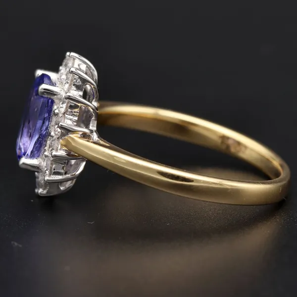 18ct Gold Tanzanite and Diamond Ring